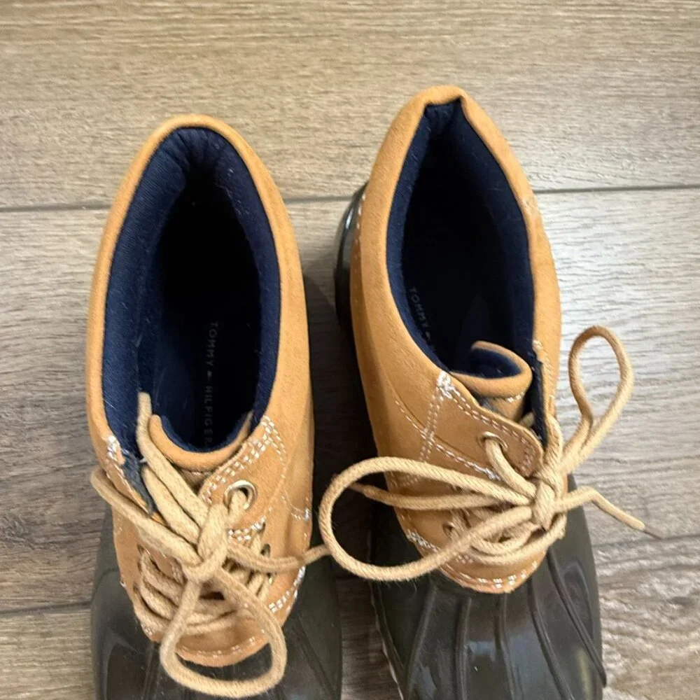 Tommy Hilfiger Women's Ankle Duck Boots, Lace-Up, Rubber, Leather Sz 6